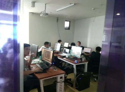 雄厚師資，科技引領(lǐng) 晟司科技助力學(xué)生信息技術(shù)成才之路